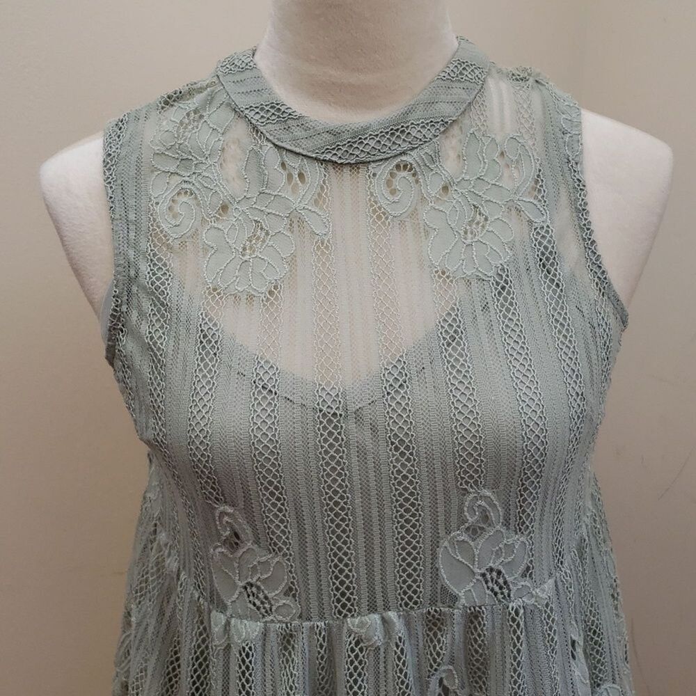 Arizona Jean Co Women's Lace Overlay Solid Green Sleeveless Blouse, Size Medium